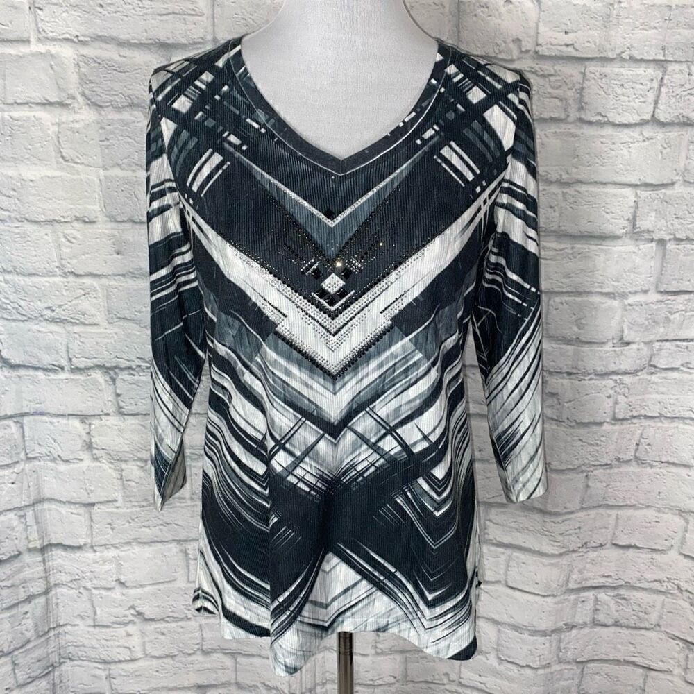 French blue women M v-cut multicolor 3/4 sleeve blouse w/decorative studs